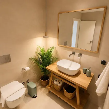 Anastasia's Luxury With Jacuzzi بيت للعطل *