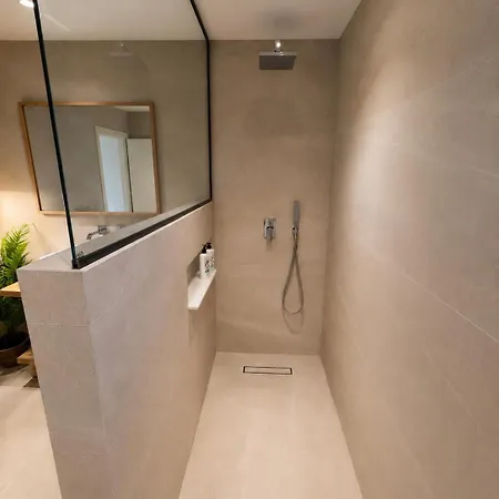 بيت للعطل Anastasia's Luxury With Jacuzzi *